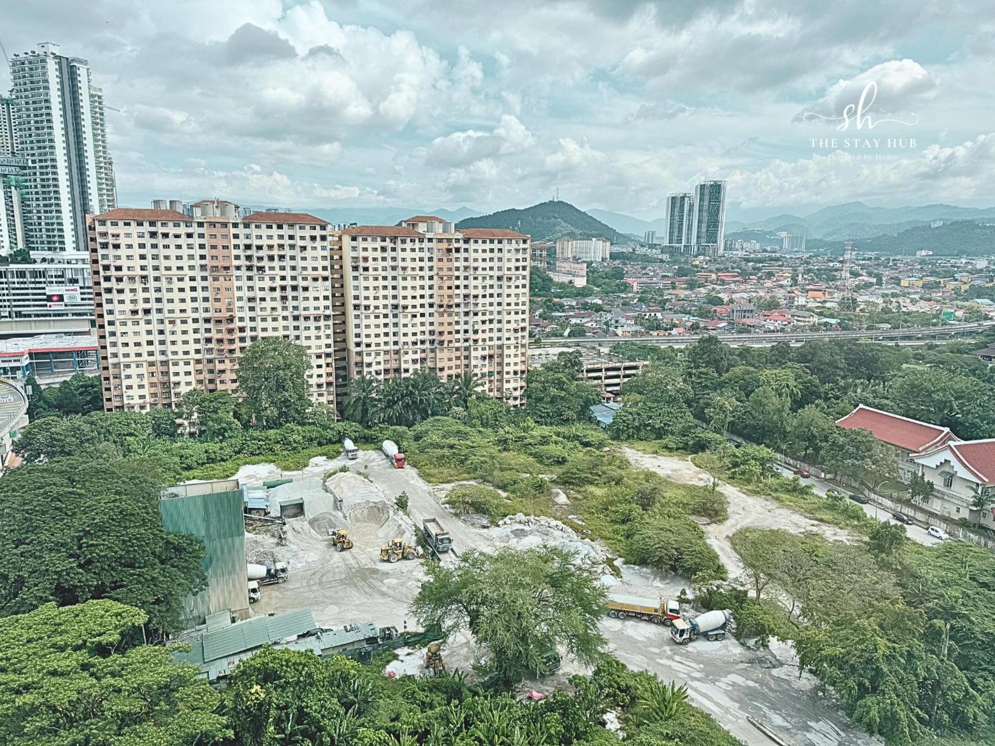 Neu Klcc By The Hub Apartment